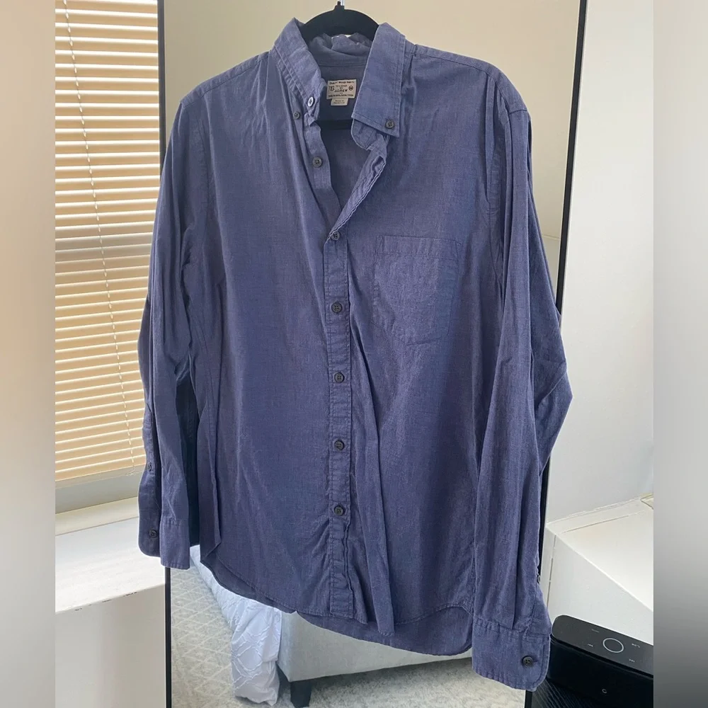 J. Crew - Men’s 100% Cotton Button Down Oxford Shirt in Blue - Size M